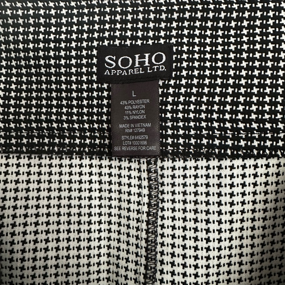 Soho Apparel | Woman’s Sz L | Black and White Pencil Skirt Knee-length 💖 - Picture 4 of 4
